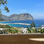 La Scalinatella Di Mondello *